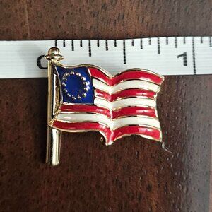 Small Vintage American Flag Brooch
